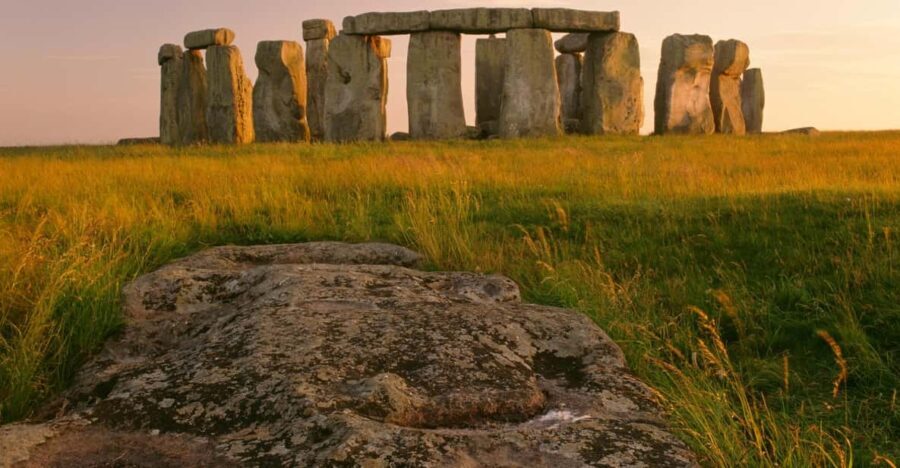 London: Stonehenge, Glastonbury & Avebury Small Group Tour - The Enchantment of Glastonbury