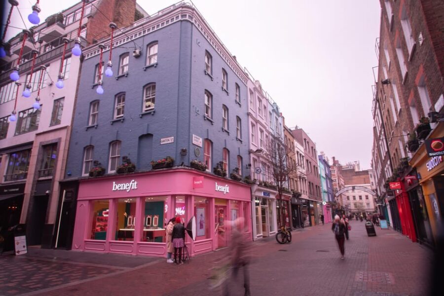 London: Taylor Swift London Boy Walking Tour - Practical Details and What to Expect