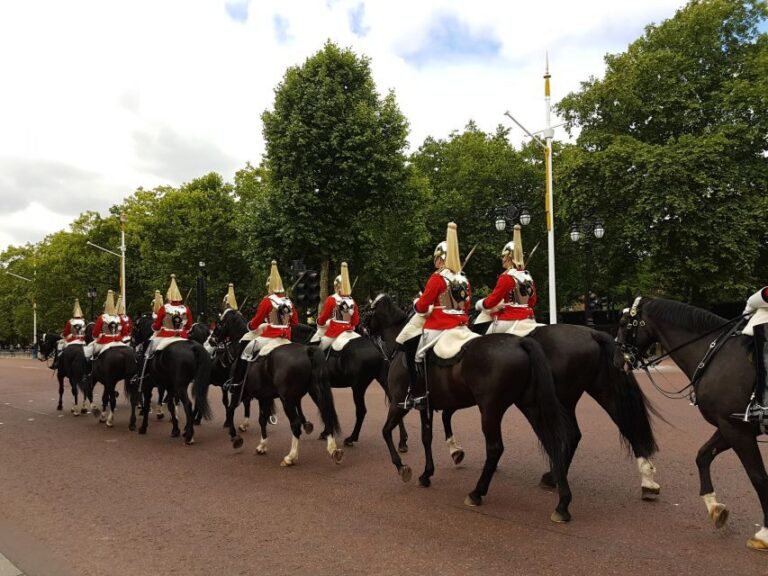 London: The Crown British Royalty Walking Tour - Who Would Love This Tour?