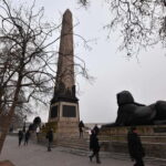 London: The River Thames Trail (Walking Tour) - Walk the Bridges and Discover Their Tales