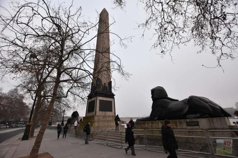 London: The River Thames Trail (Walking Tour) - Walk the Bridges and Discover Their Tales