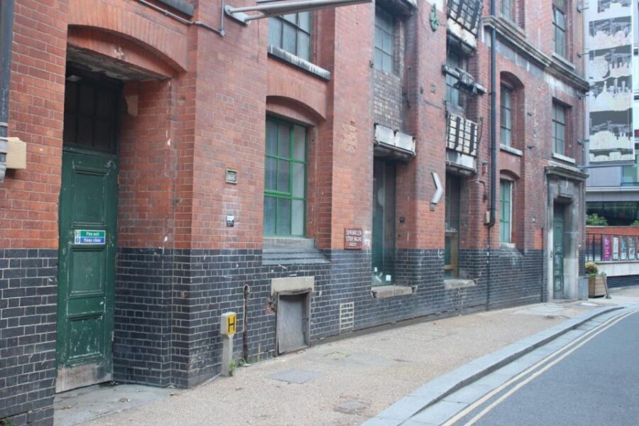 London: Tour of Classic Rom Com Locations - What Makes This Tour Stand Out?