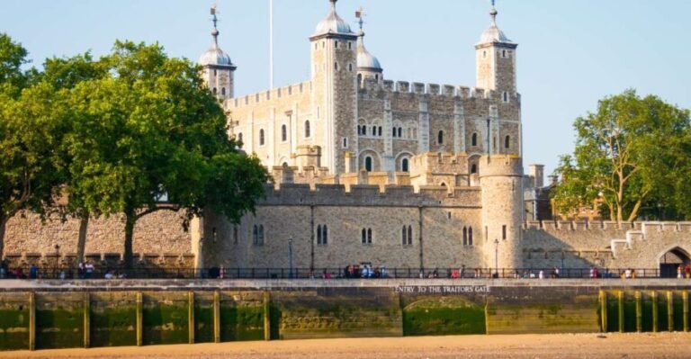 London: Tower of London Guided Tour with Crown Jewels Option - Analyzing the Price and Value