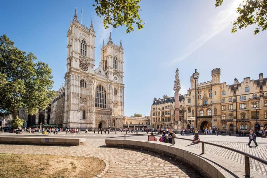 London: Westminster Abbey Tour with a Royal Heritage Guide - Detailed Breakdown of the Tour Itinerary
