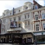 London's West End: Ticket to I'm Sorry, Prime Minister - The Venue and Atmosphere