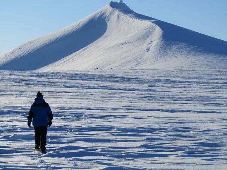Longyearbyen: Trollsteinen Summit Hike - What to Expect in Practice