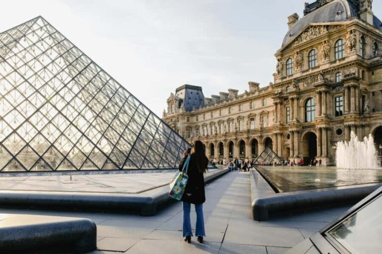 Louvre : Tuesday Exterior Walking Tour with Guide - FAQs