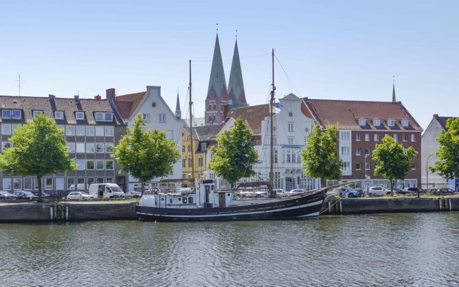 Lübeck: Express Walk with a Local - Who Would Love This Tour?