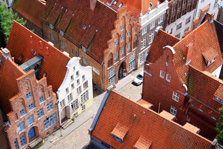 Lübeck from Hamburg 1-Day Private Trip by Train - The Benefits of a Guided Tour and Private Transport