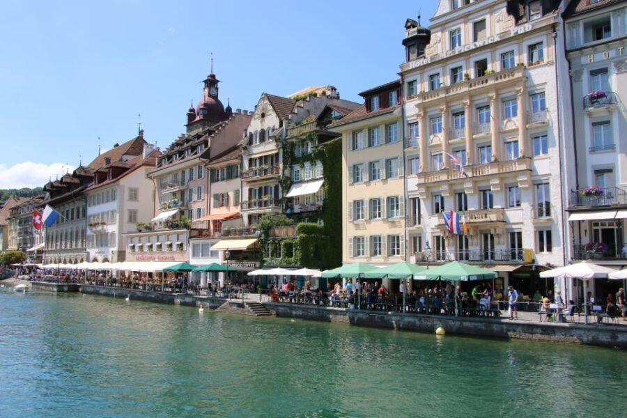 Lucerne: Private Walking Tour with a Local Guide - The Experience and Atmosphere