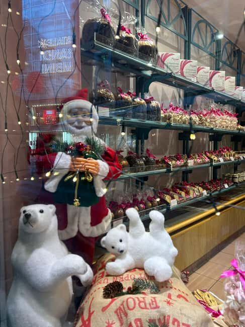 Lugano: a walking tour among the Christmas lights - The Christmas Markets and Piazza Riforma