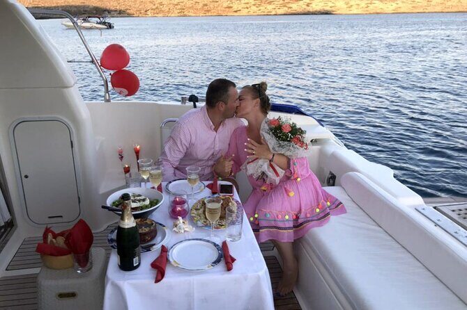 Luxury Power Yacht Cruise - The Value for the Price