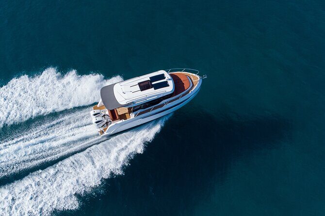 Luxury Private tour on the Kavi 9 Yacht 2025 - What to Expect from This Yacht Experience