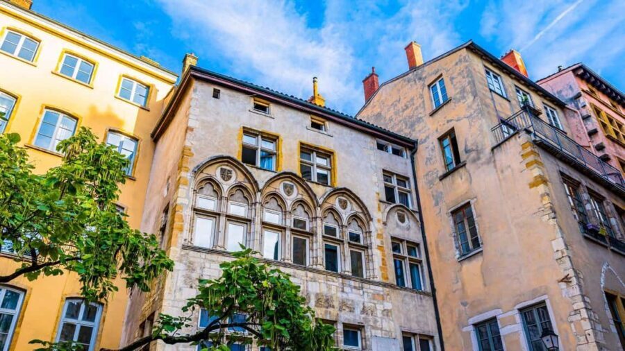 Lyon: between history and cinema, guided tour and coffee break included. - Is it Worth the Price?