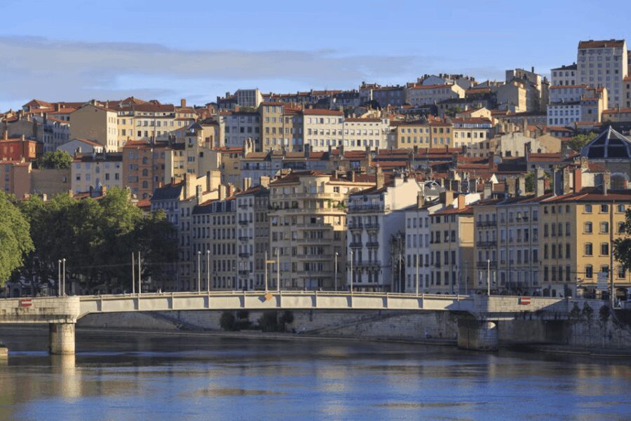Lyon: Guided tour of the Croix-Rousse - Who Should Consider This Tour?