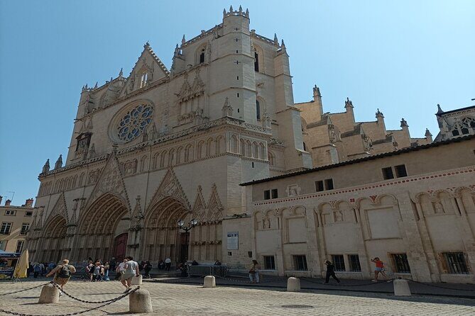 Lyon Private Guided Tour with a professional tour guide - Practical Details and What to Expect
