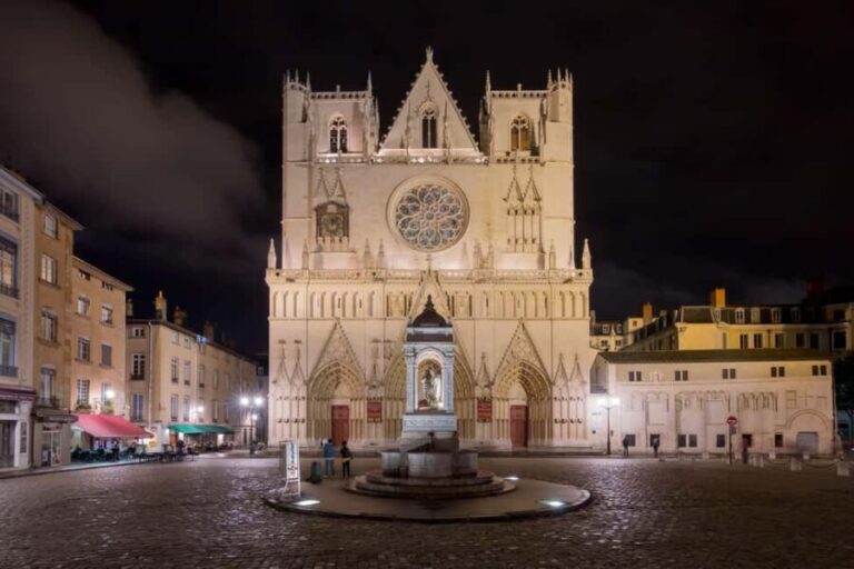 Lyon: Vieux-Lyon and Hidden Renaissance Walking Tour - The Itinerary in Detail