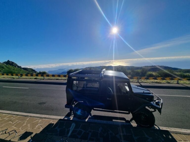Madeira : Santana, Pico Arieiro, walk full day 4x4 Jeep tour - The Guide and Experience Quality