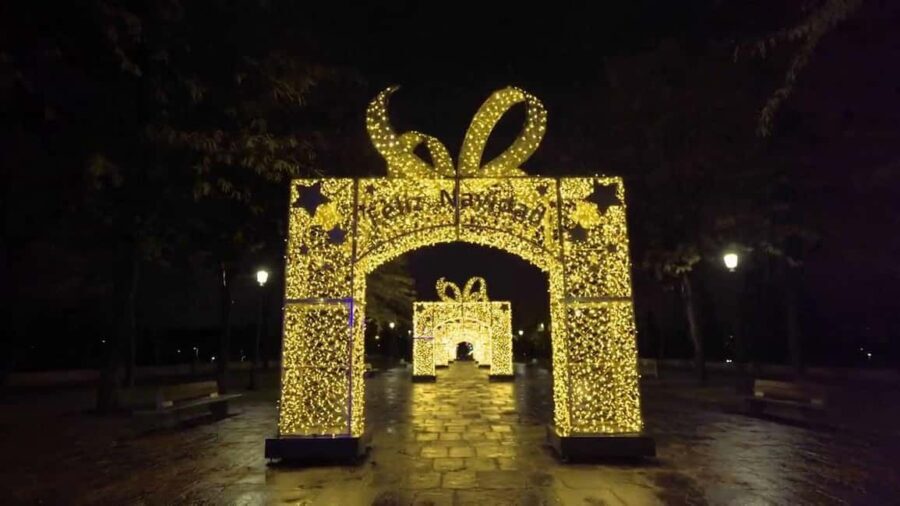 Madrid: Christmas Lights Private Tuk-Tuk Tour - The Itinerary in Detail