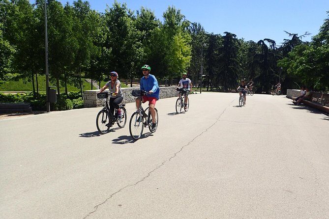 Madrid Parks & Riverside Bike Tour - FAQs