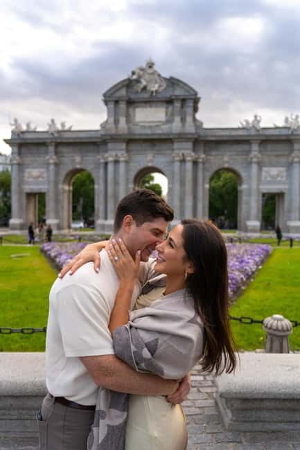 Madrid: Photoshoot for couples - The Itinerary in Detail