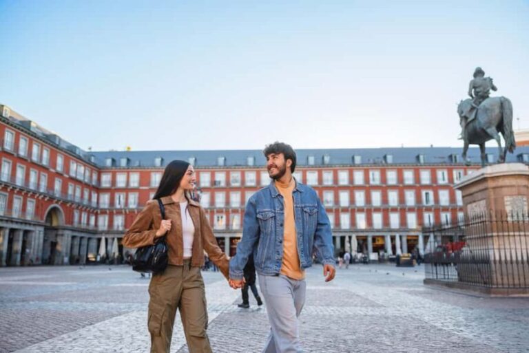 Madrid: Plaza Mayor & Royal Palace Photoshoot - The Guide and Experience Quality
