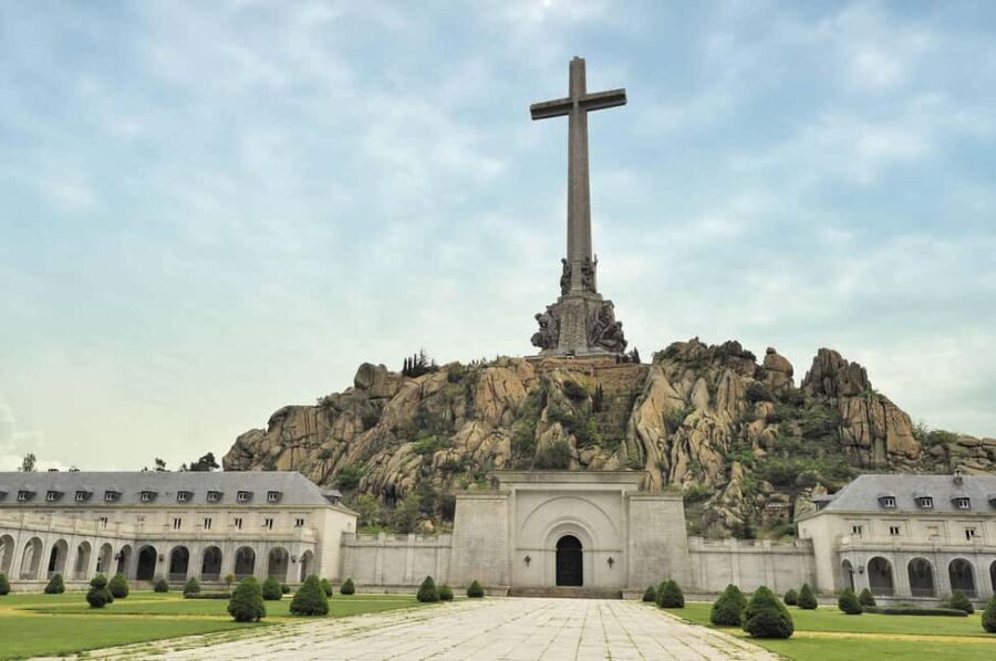 Madrid: Private Valley of the Fallen & Toledo City Day Trip - Visiting the Valley of the Fallen: A Monument with a Divisive Past