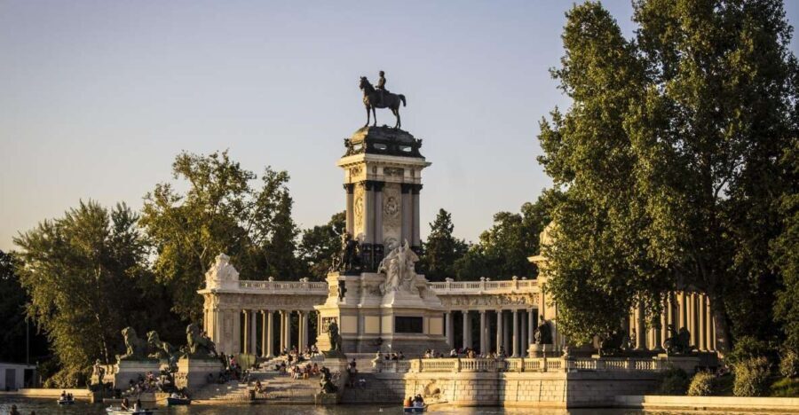Madrid: Secrets of Retiro Park 2-Hour Walking Tour - The Experience and Its Flaws