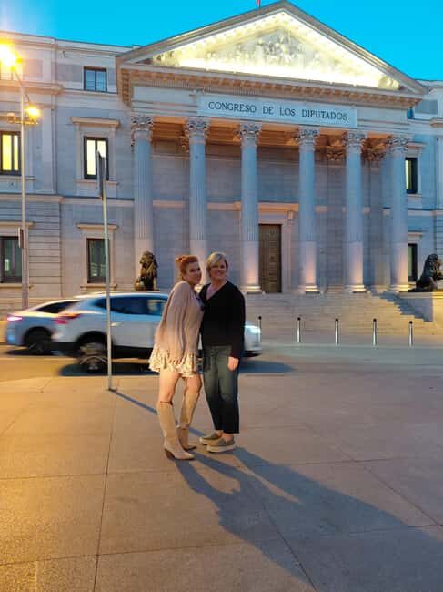 Madrid: The Great Tour of the Christmas Lights with Tuk Tuk Zero. 1h 30min - What to Expect from the Tour