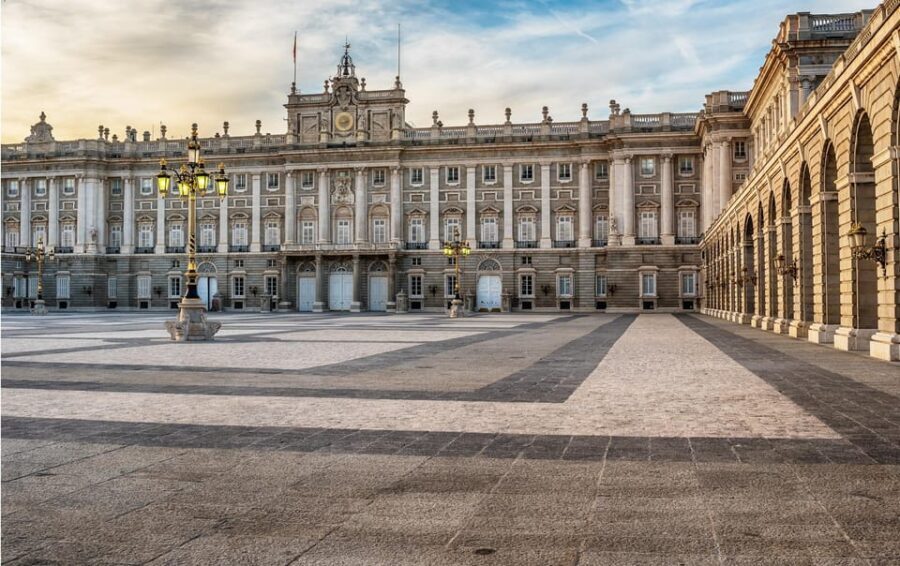 Madrid: The Royal Palace Skip-the-line Guided Tour - What Travelers Say About This Tour
