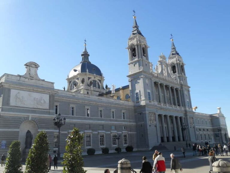 Madrid: Tour of the Historic City Center - The Architectural and Historical Highlights