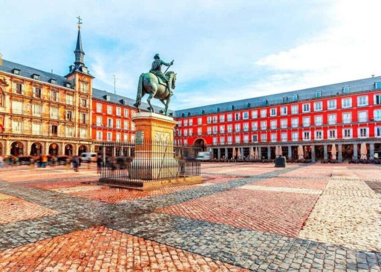 Madrid Walking Tour: Sol, Plaza Mayor,Royal Palace, Gran Via - What to Expect from the Tour Experience