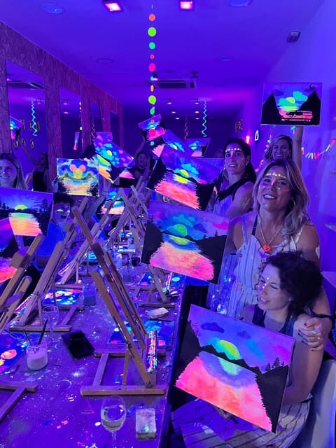 Madrid: Wine Gogh Glow Academy Paint and Sip Classes - The Art and Wine Pairing