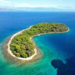 Makarska: 3-Island Speedboat Tour with Cave and Blue Lagoon - What’s Included and What’s Not