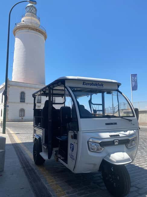 Malaga: Christmas Night Tour and Lights with Tuk Tuk - Key Points: