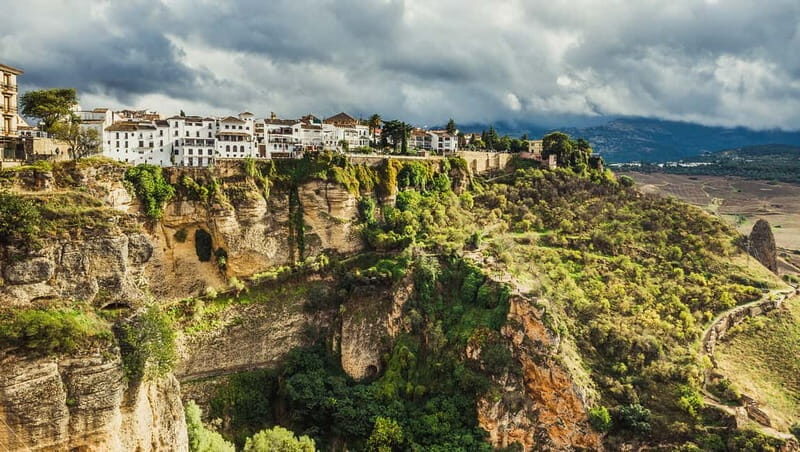 Málaga & Costa del Sol: Ronda and Setenil de las Bodegas - Exploring Setenil de las Bodegas