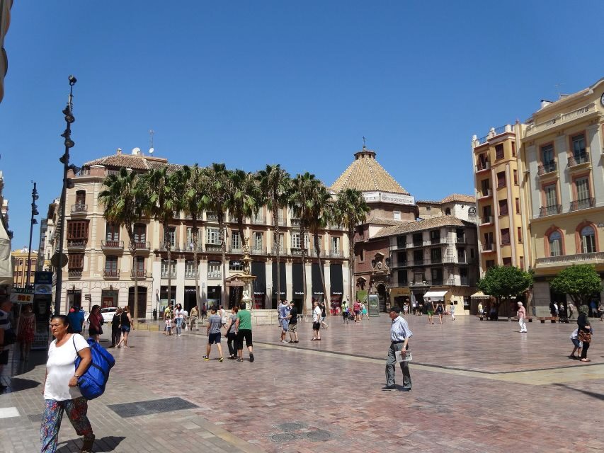 Malaga: Private History & Highlights walking tour - A Closer Look at the Malaga Private Tour