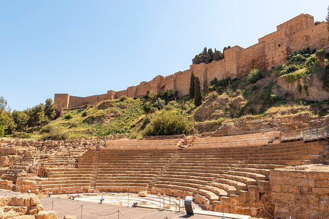 Malaga Scavenger Hunt and Sights Self-Guided Tour - Highlights and Places You’ll Visit