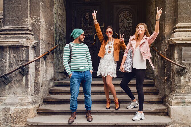 Málagas Historic Heart: A Cultural Walking Tour - The Heart of the City: Plaza de la Constitución