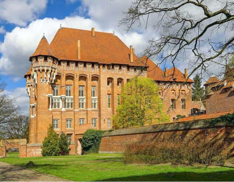 Malbork Castle Half Day Private Tour - Is This Tour Worth the Price?