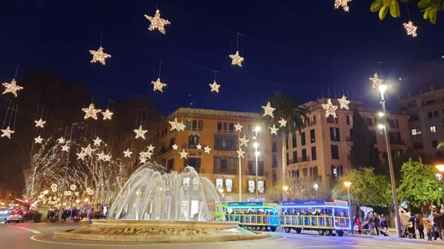 Mallorca: Palmas Winter Magic City Walk with Christmas Glow - Who Will Love This Experience?