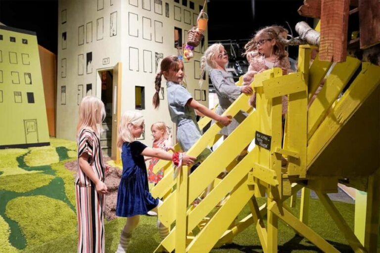 Malmö: Funnys Äventyr - Play Areas, Kids Theater & Carousel - An In-Depth Look at Funnys Äventyr in Malmö