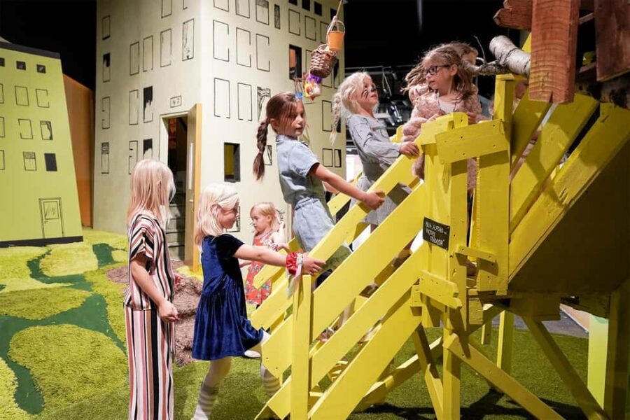 Malmö: Funnys Äventyr - Play Areas, Kids Theater & Carousel - An In-Depth Look at Funnys Äventyr in Malmö