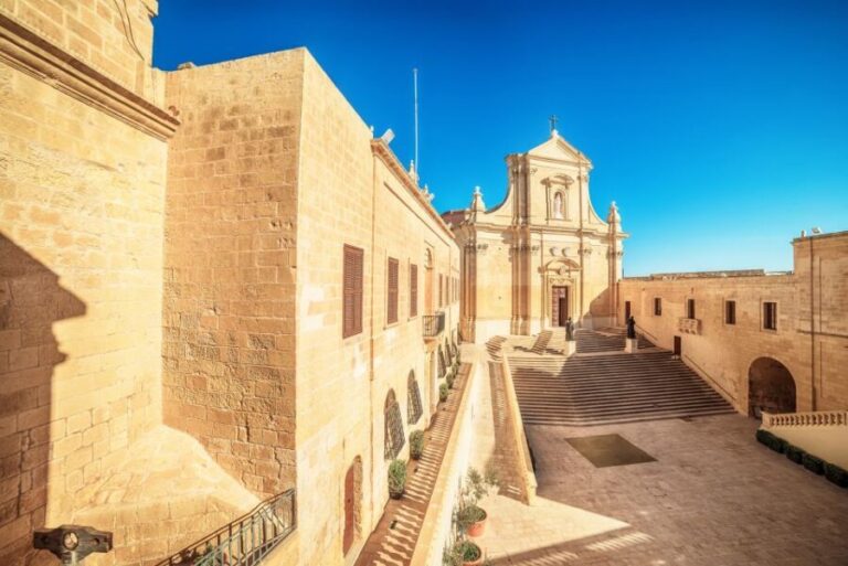 Malta: Maltese Islands & Valletta Private 5-Day Tour - Transportation and Accommodation
