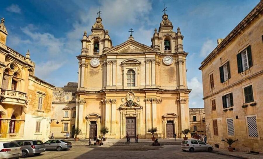 Malta: Private Minibus or Coach Charter - Key Points