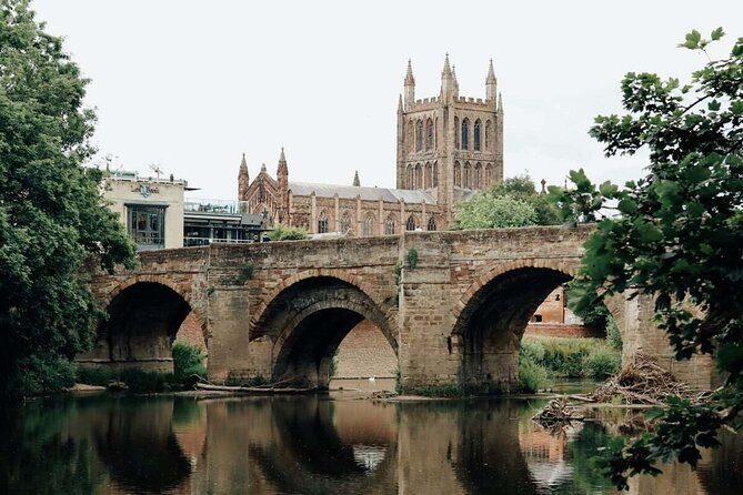 Malvern Hills, Vale, Black and White Herefordshire Online Guide - Who Should Consider This Experience?