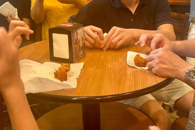 Mamma Mia Rome Jewish Ghetto Street Food and City Guided Tour - The Atmosphere and Group Size