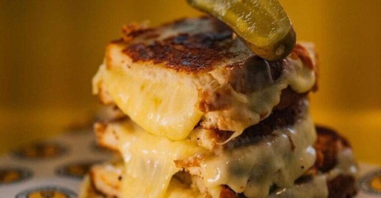 Manchester: Guided Cheese Crawl with Tastings - A Walkthrough of the Manchester Cheese Crawl