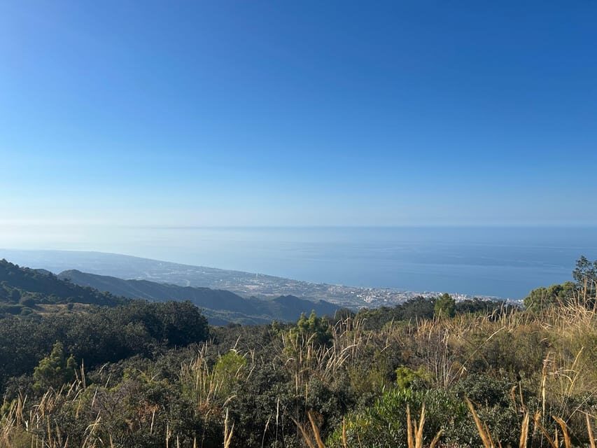 Marbella: "La Concha" mountain tour including snack and drink - Starting Point: Refugio De Juanar