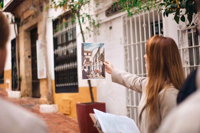 Marbella Old Town: Authentic Tapas Food Tour With Local Guide - Food and Drink: A Hearty Tasting Experience